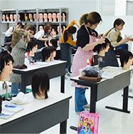美容師国家資格の取得も可能　大村美容ファッション専門学校