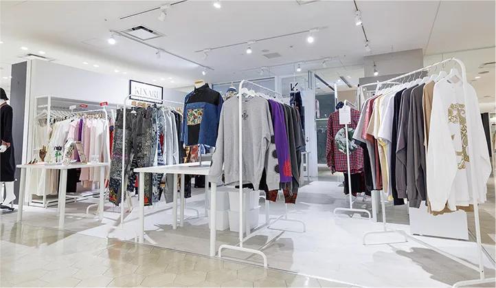 常設テナントでの販売　大村美容ファッション専門学校