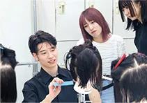 カリキュラム　外部講師授業(カットテクニック)　大村美容ファッション専門学校