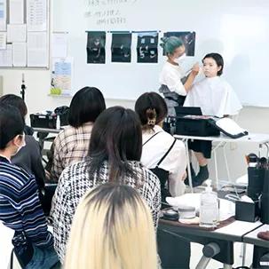 在学中からスタイリストデビュー　大村美容ファッション専門学校