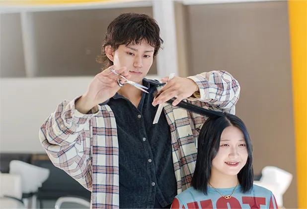 美容科　ヘアメイクアップアーティストコース　大村美容ファッション専門学校