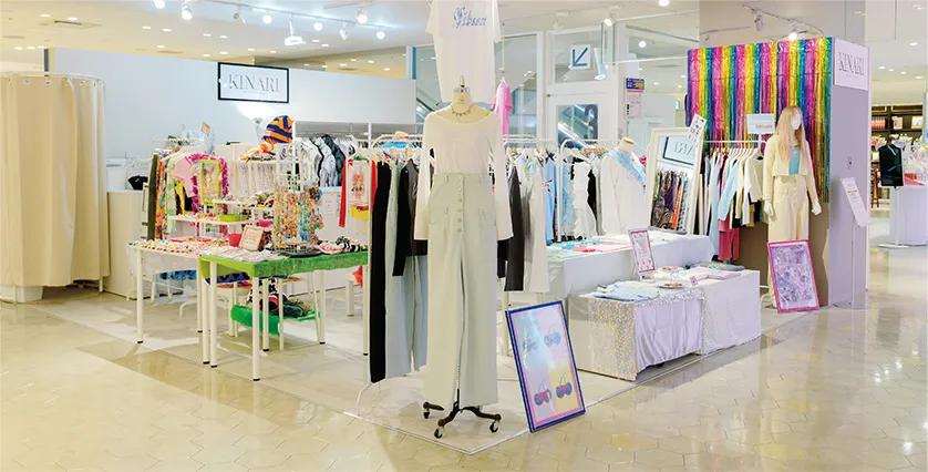 【日本初!】 博多マルイに常設したオオムラ独自のショップ　大村美容ファッション専門学校