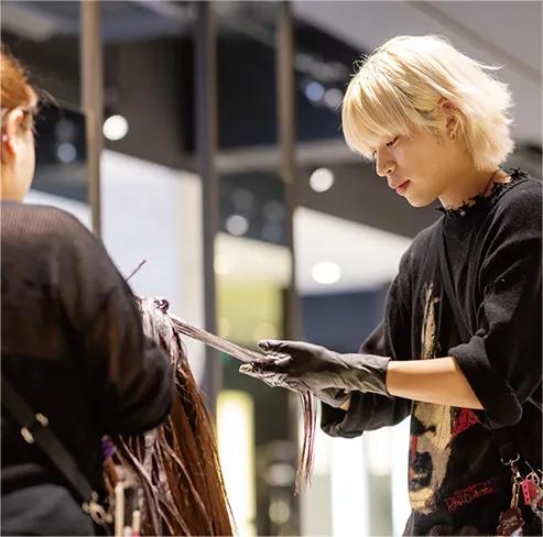 日本トップレベルの実習サロン　大村美容ファッション専門学校