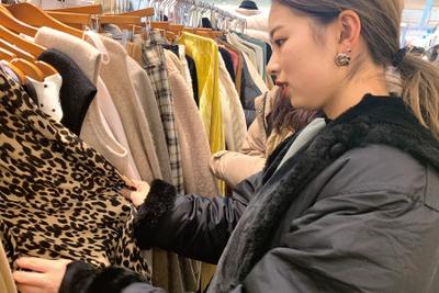 アイテムを韓国で買い付け ファッション科 トータルファッションコース　大村美容ファッション専門学校