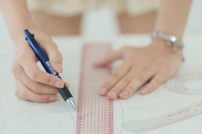 パターンメーキング | ファッションクリエイター科 | 美容専門学校は大村美容ファッション専門学校