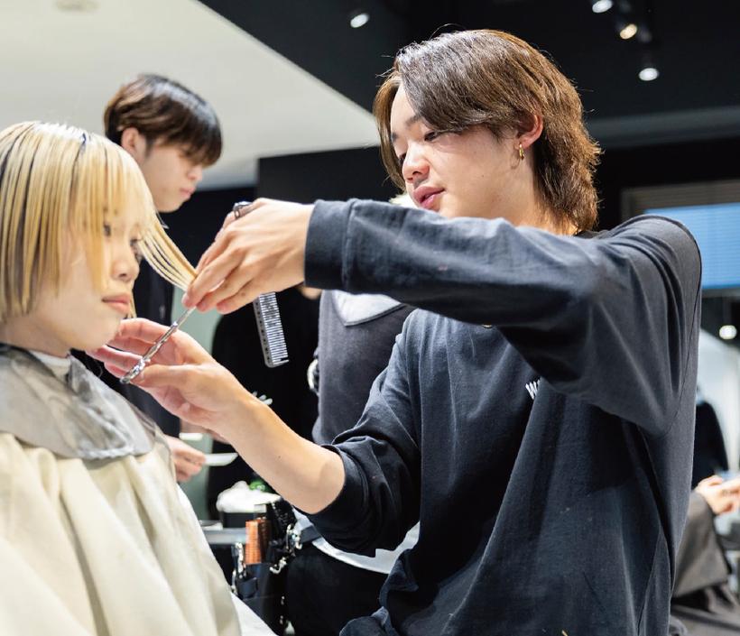 美容師国家資格を取得するので、美容師として一流サロンへの就職も可能。 | ヘアメイクアップアーティスト科 | 美容専門学校は大村美容ファッション専門学校