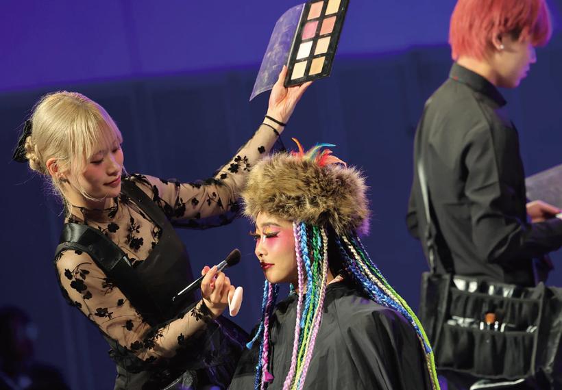 未経験でも、短期間で成長し才能が開花する。 | ヘアメイクアップアーティスト科 | 美容専門学校は大村美容ファッション専門学校