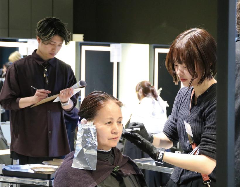 海外での活躍も夢じゃない！グローバルに活躍できる美容師に。 | トップスタイリスト科 | 美容専門学校は大村美容ファッション専門学校