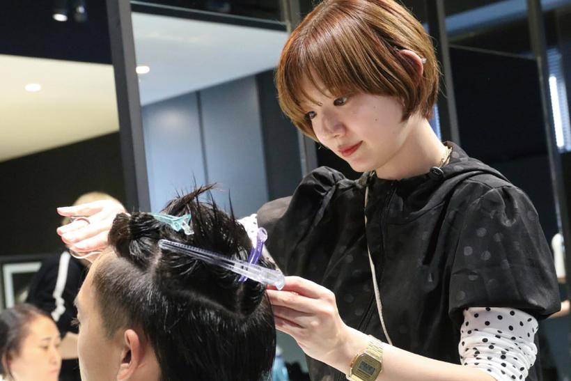 日本トップレベルの実習サロン　大村美容ファッション専門学校