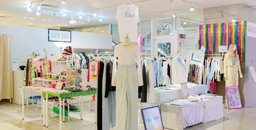 【日本初!】 博多マルイに常設したオオムラ独自のショップ　大村美容ファッション専門学校