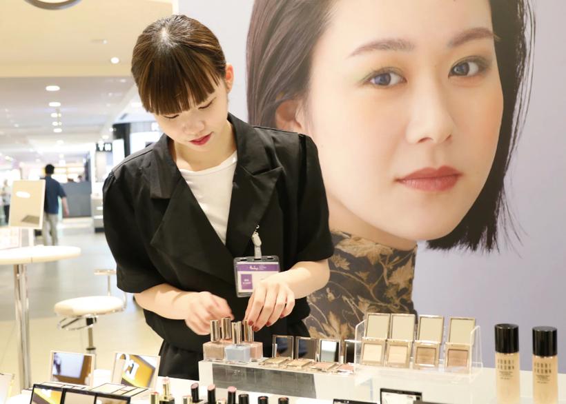 日本トップレベルの実習サロン　大村美容ファッション専門学校