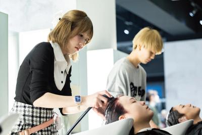 日本トップレベルの実習サロン　大村美容ファッション専門学校