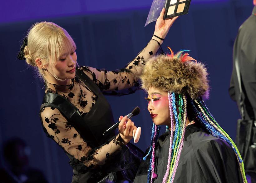 日本トップレベルの実習サロン　大村美容ファッション専門学校