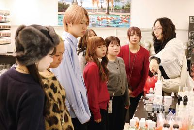 世界の流行が生まれる場所 パリ研修