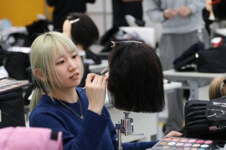 部活動紹介フォト部！ ヘアメイク作品づくり本格スタート！