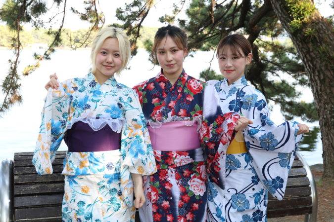 福岡の秋イベント「放生会」に向けて浴衣着付け＆ヘアメイクを実践！